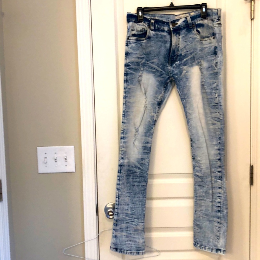 😊 Men’s acid wash frayed look denim jeans size 32, 32,98% cotton, 2% Elastane😎